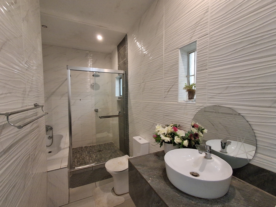 4 Bedroom Property for Sale in Flamwood North West